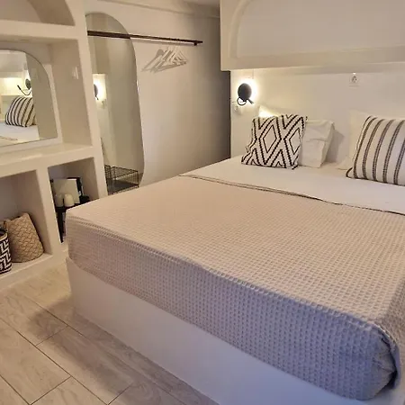 בית נופש Naousa's Melody