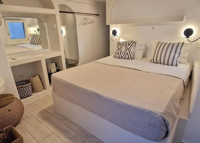 בית נופש Naousa's Melody